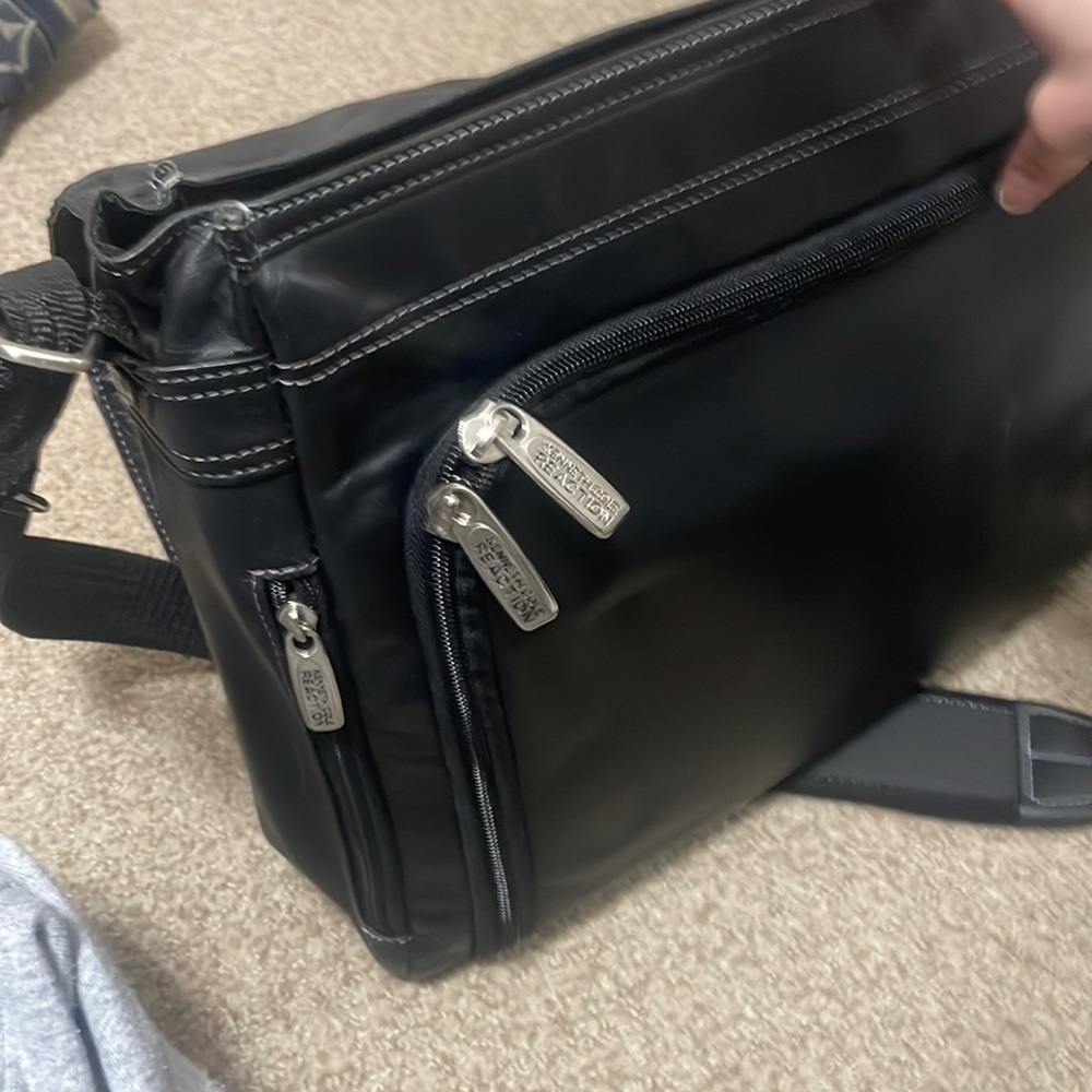 KENNETH COLE LAPTOP BAG - Picture 4 of 8